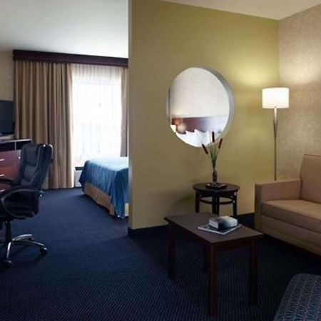 Quality Inn & Suites Brossard Luaran gambar