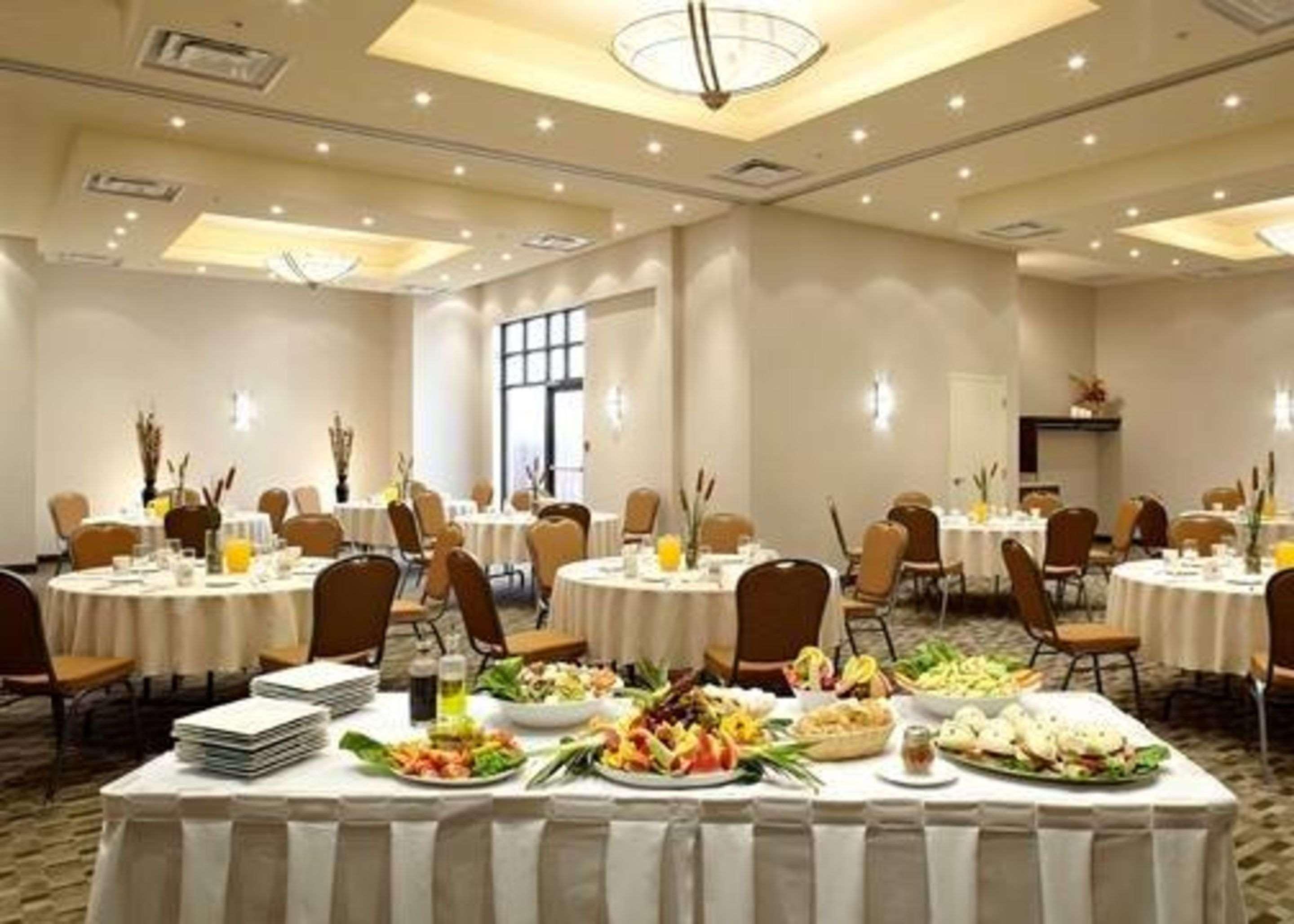 Quality Inn & Suites Brossard Luaran gambar