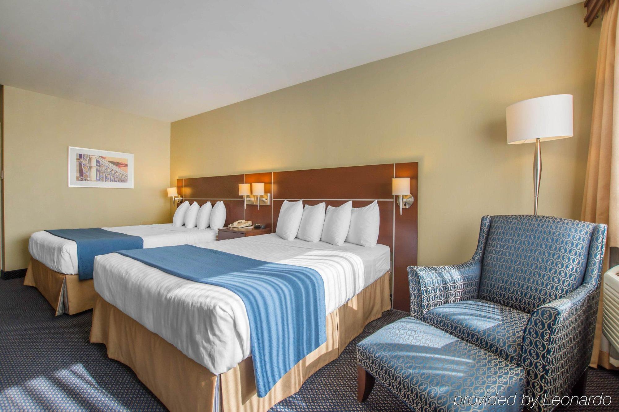 Quality Inn & Suites Brossard Luaran gambar