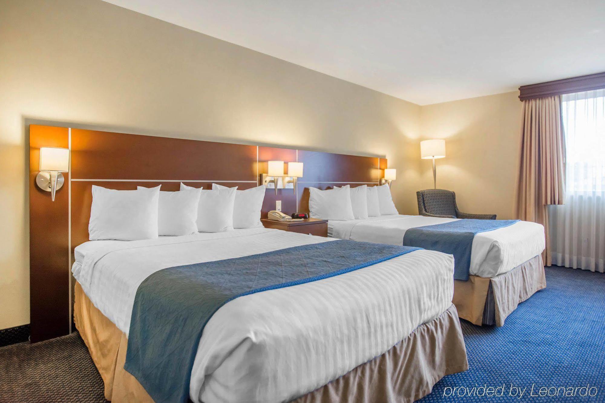 Quality Inn & Suites Brossard Luaran gambar